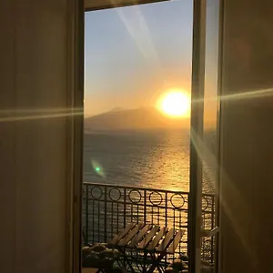 Lux 3*, Napoli Italia